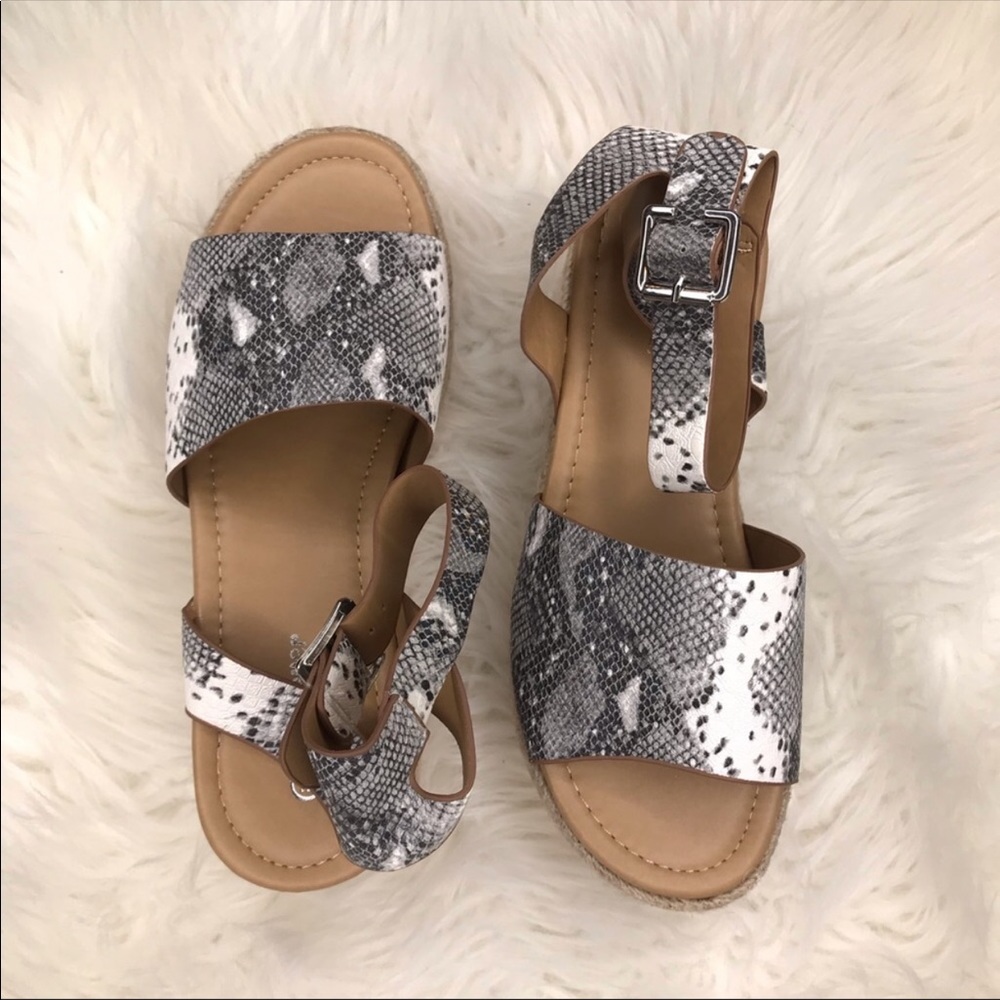 Esmeralda Snake Print Platform Espadrilles - Picture 5 of 8